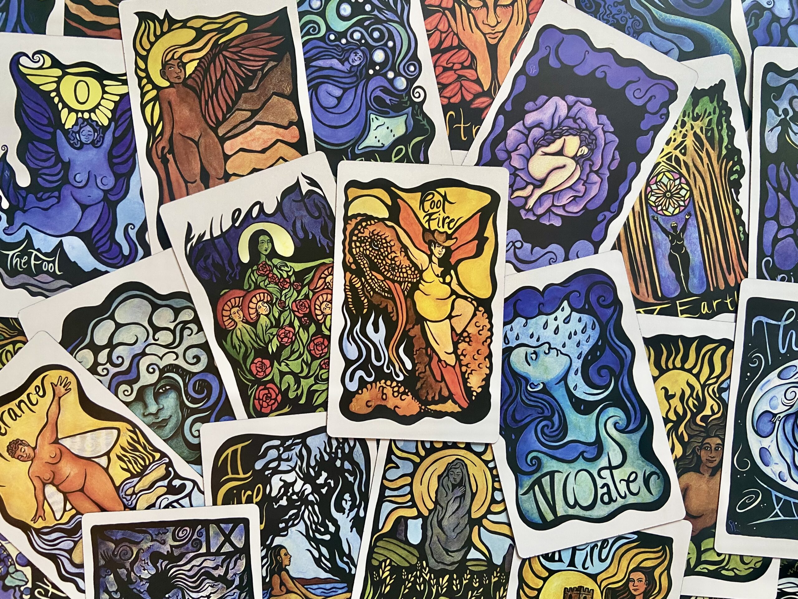 Deck Review: Discovering Beauty Tarot - Tarot Cake